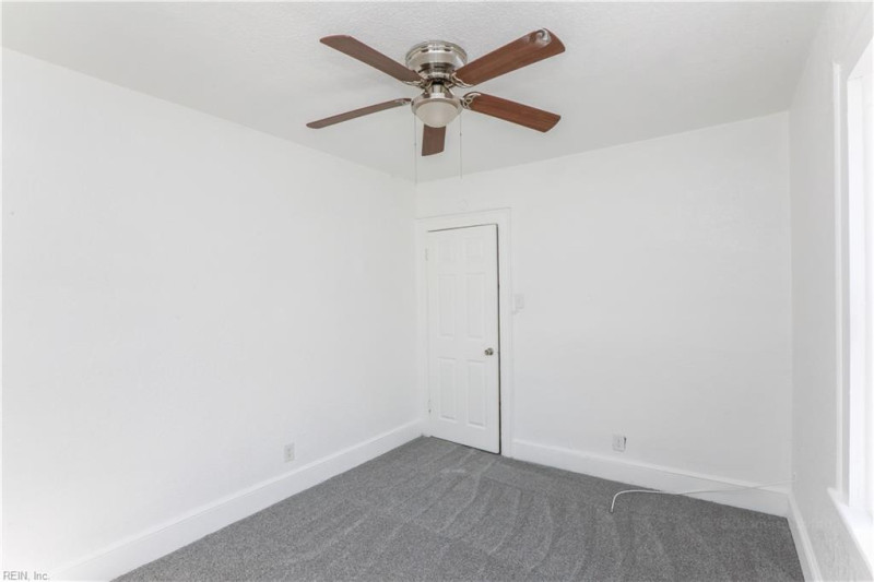 Photo 24 of 37 residential for sale in Portsmouth virginia