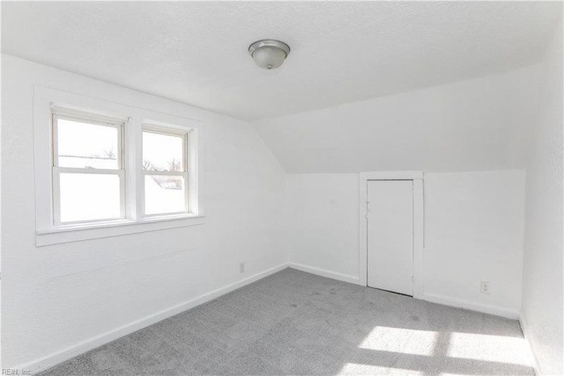 Photo 30 of 37 residential for sale in Portsmouth virginia