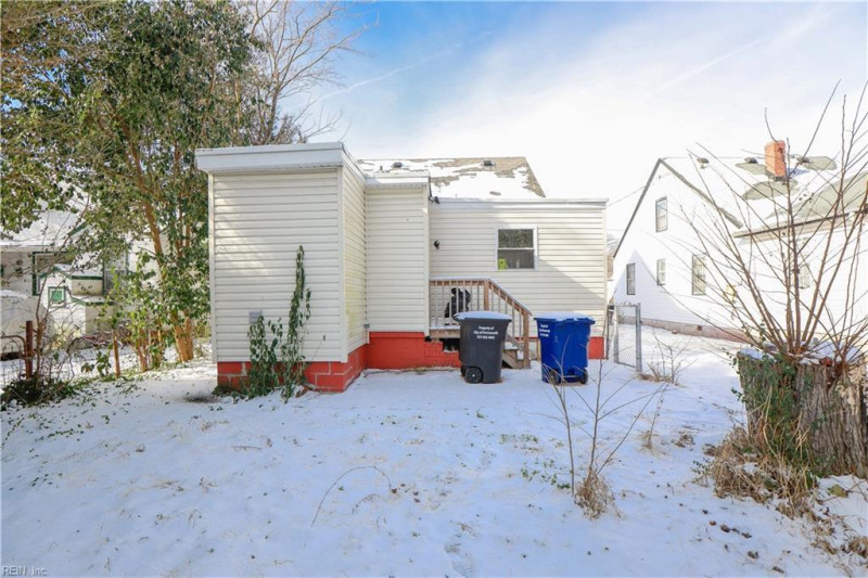 Photo 33 of 37 residential for sale in Portsmouth virginia