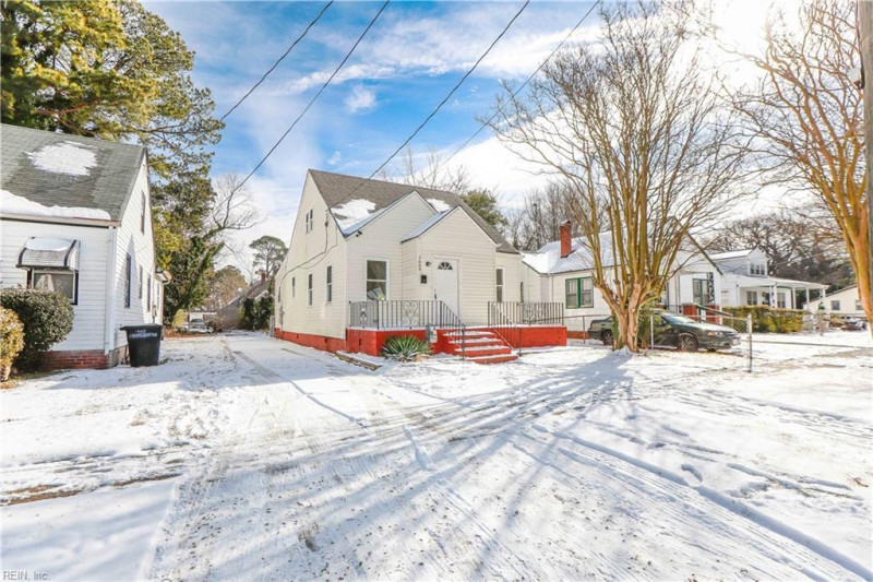 Photo 34 of 37 residential for sale in Portsmouth virginia