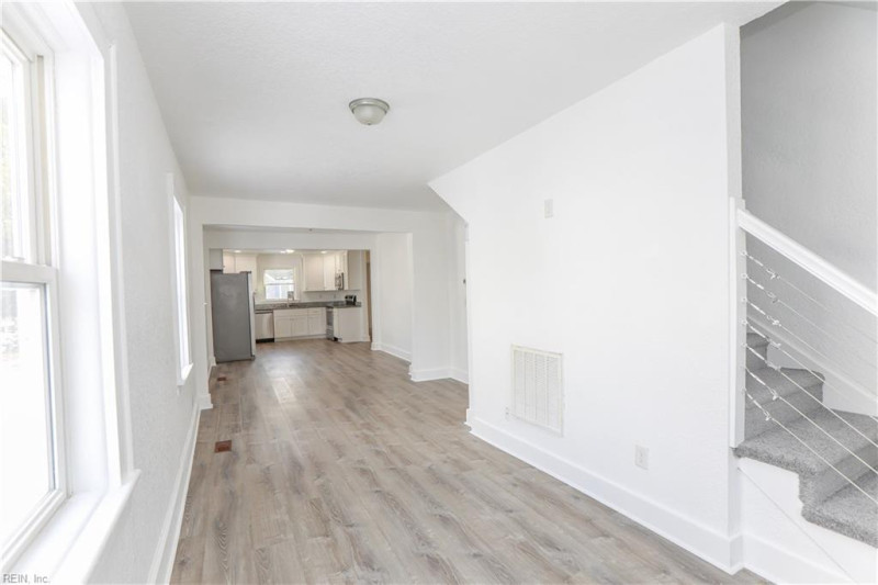 Photo 5 of 37 residential for sale in Portsmouth virginia