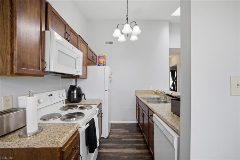 Photo 8 of 30 residential for sale in Virginia Beach virginia