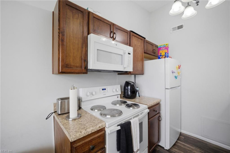 Photo 9 of 30 residential for sale in Virginia Beach virginia