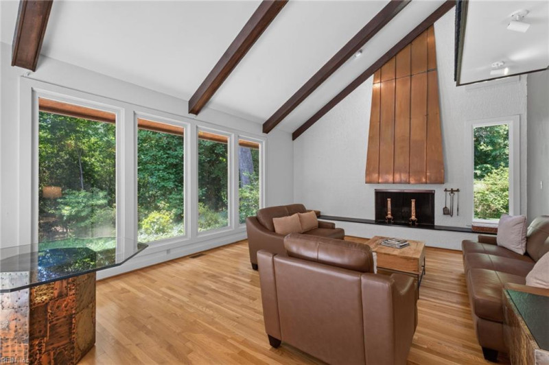 Photo 6 of 50 residential for sale in Newport News virginia