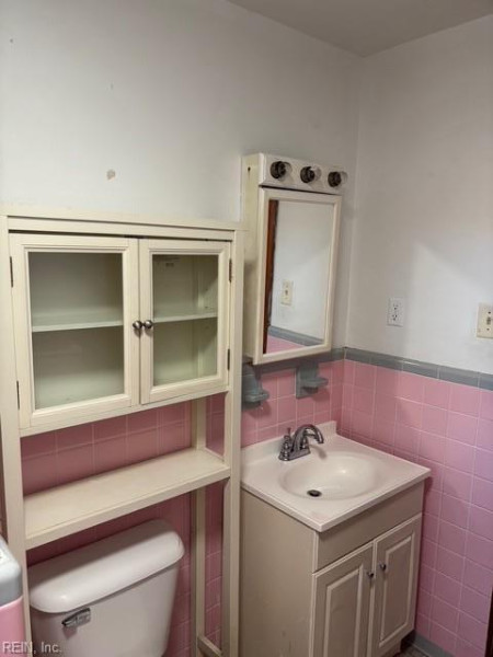 Photo 26 of 38 residential for sale in Suffolk virginia