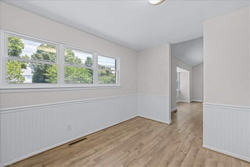 Photo 10 of 37 residential for sale in Virginia Beach virginia