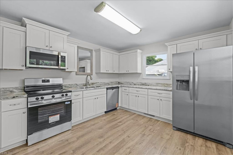 Photo 8 of 37 residential for sale in Virginia Beach virginia