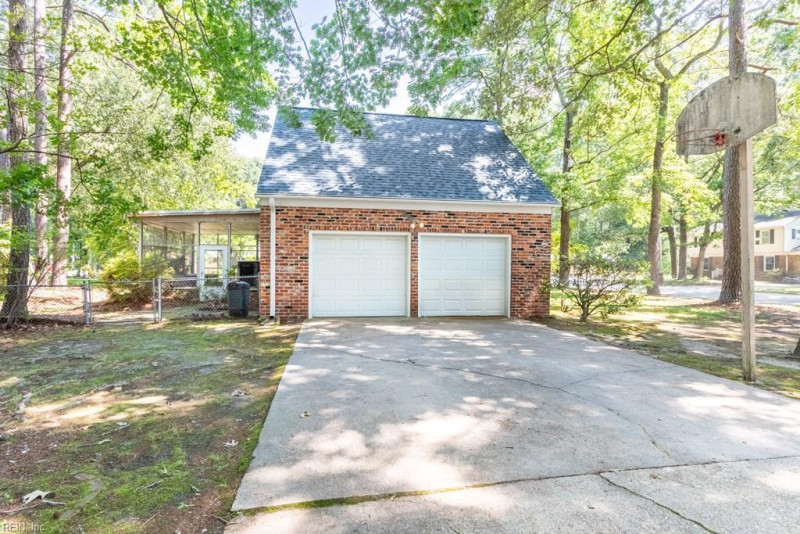 Photo 43 of 48 residential for sale in Poquoson virginia Photo 43 of 48 residential for sale in Poquoson virginia
