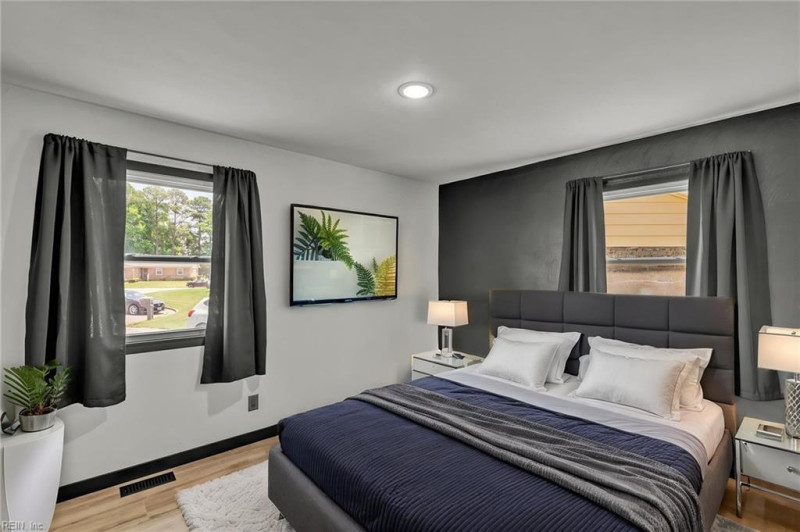 Photo 27 of 48 residential for sale in Portsmouth virginia