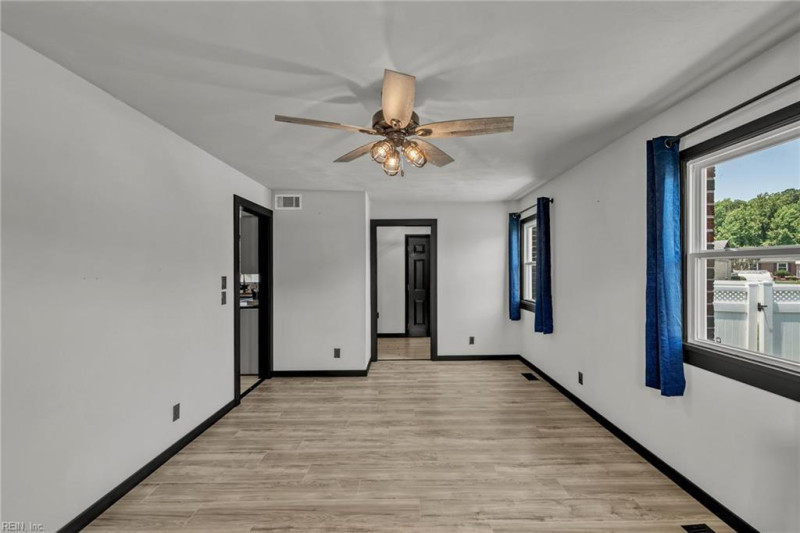 Photo 39 of 48 residential for sale in Portsmouth virginia