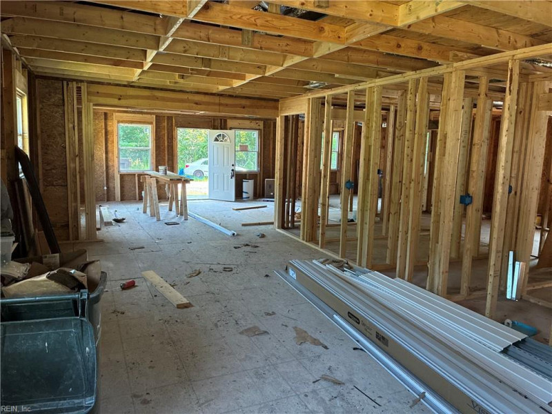 Photo 6 of 8 residential for sale in Suffolk virginia