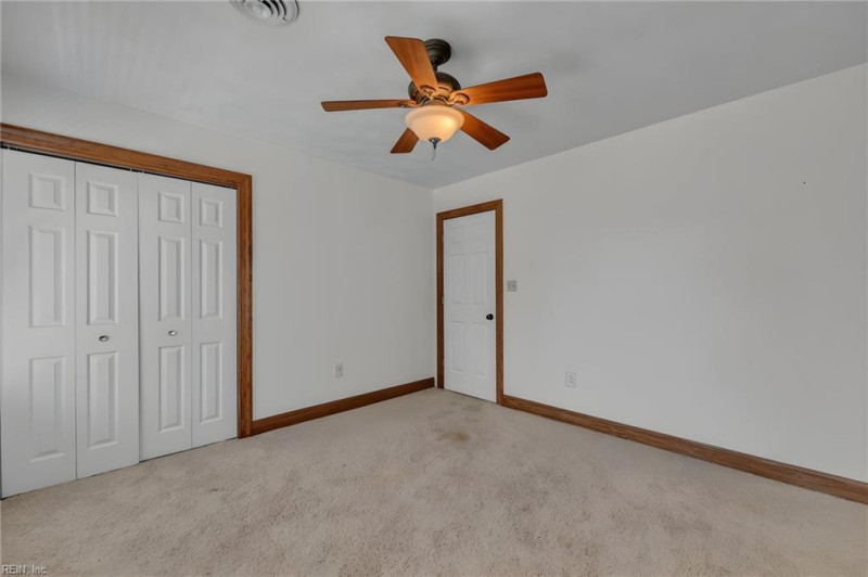 Photo 33 of 44 residential for sale in Chesapeake virginia Photo 33 of 44 residential for sale in Chesapeake virginia