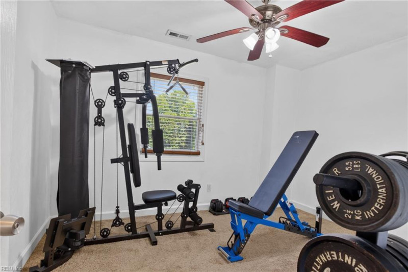 Photo 12 of 43 residential for sale in Hampton virginia