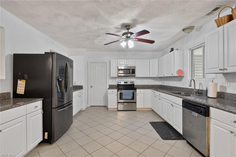 Photo 27 of 43 residential for sale in Hampton virginia
