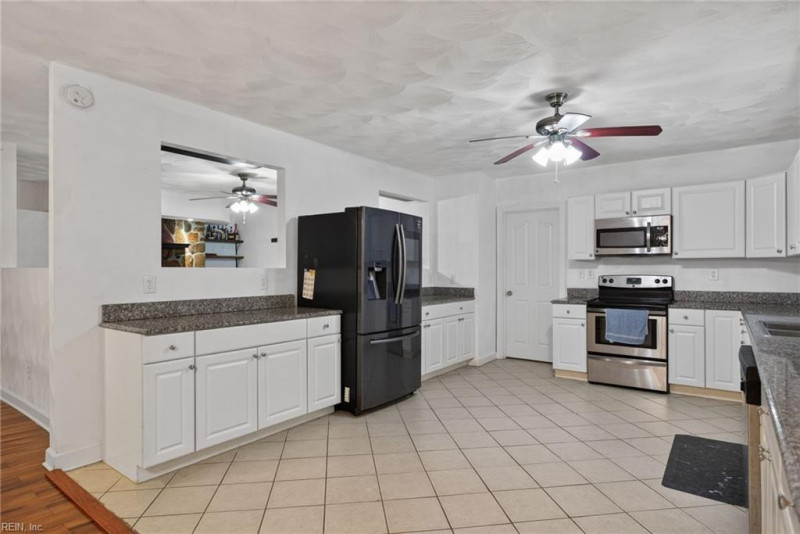 Photo 28 of 43 residential for sale in Hampton virginia
