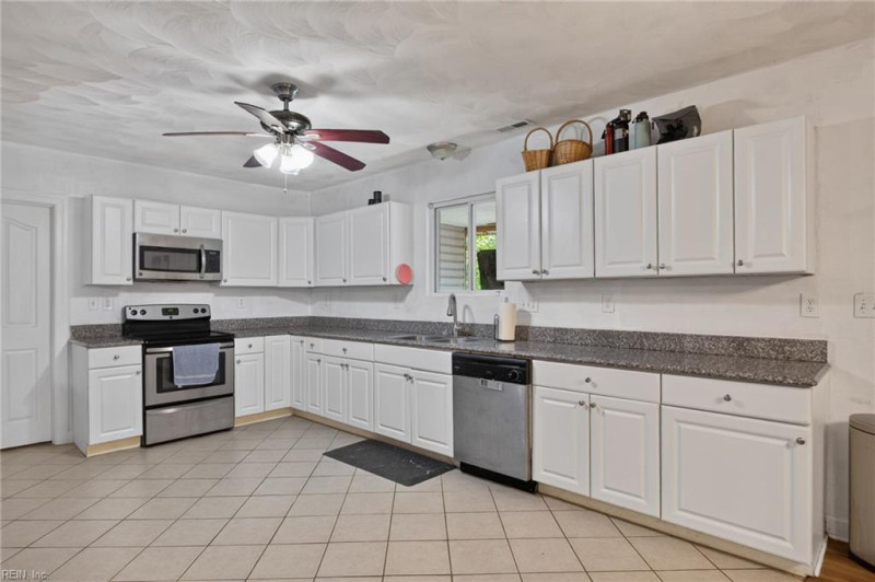 Photo 29 of 43 residential for sale in Hampton virginia