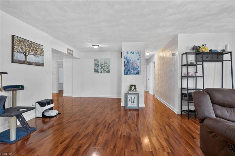 Photo 9 of 43 residential for sale in Hampton virginia