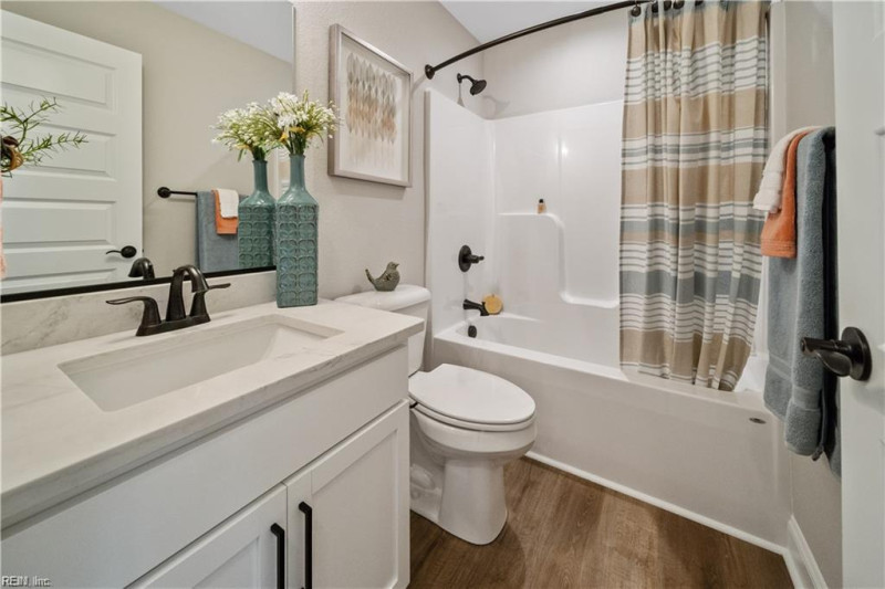 Photo 15 of 20 residential for sale in Suffolk virginia