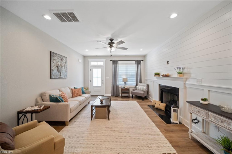Photo 5 of 20 residential for sale in Suffolk virginia