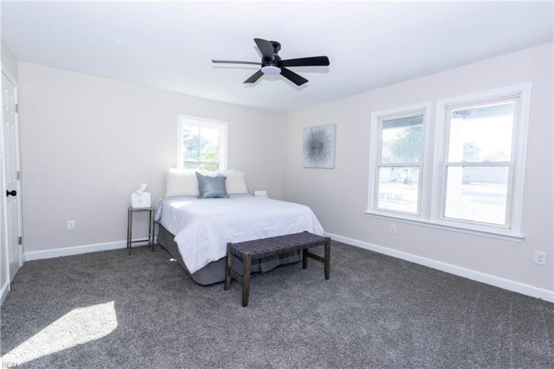 Photo 13 of 20 residential for sale in Hampton virginia