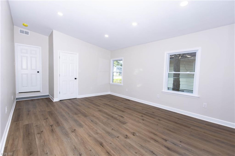 Photo 8 of 20 residential for sale in Hampton virginia