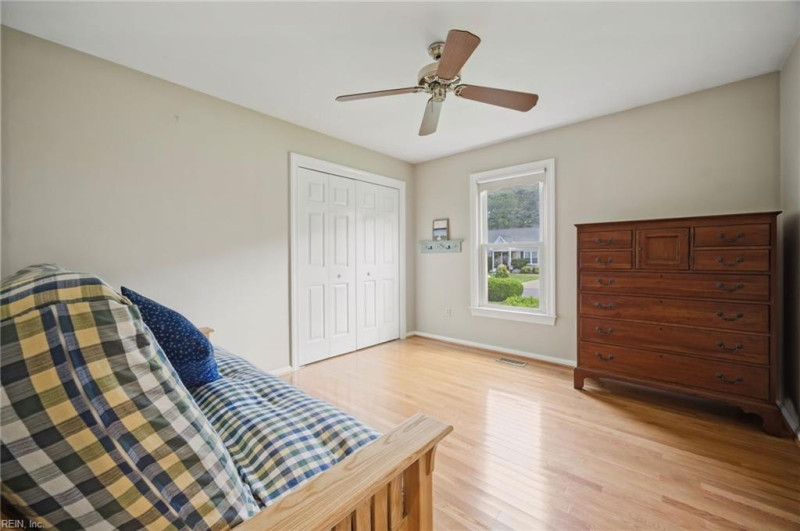 Photo 15 of 50 residential for sale in Chesapeake virginia