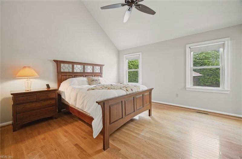 Photo 19 of 50 residential for sale in Chesapeake virginia