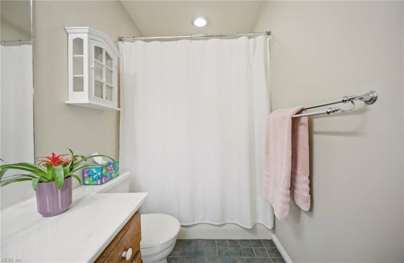 Photo 25 of 50 residential for sale in Chesapeake virginia