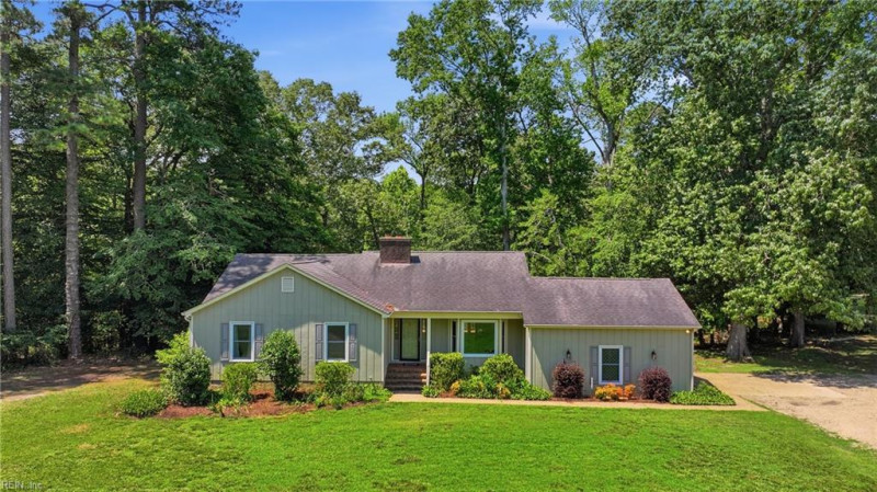 Photo 11 of 47 residential for sale in Isle of Wight County virginia Photo 11 of 47 residential for sale in Isle of Wight County virginia