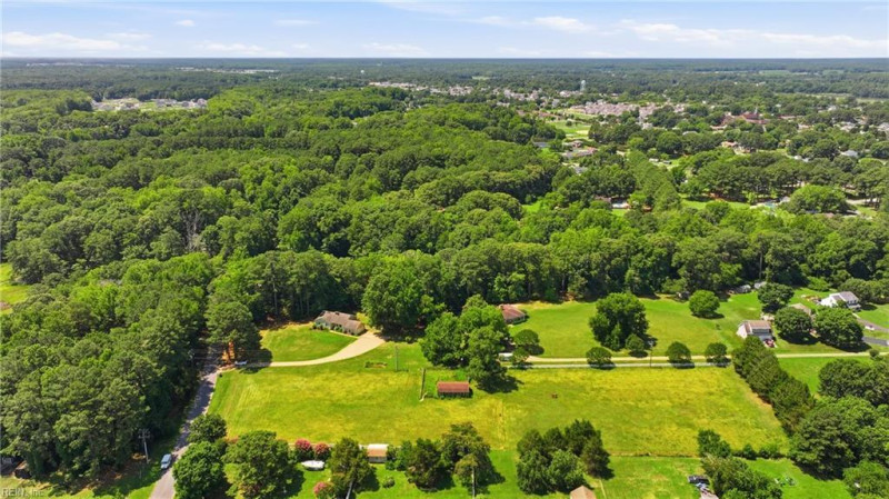Photo 9 of 47 residential for sale in Isle of Wight County virginia Photo 9 of 47 residential for sale in Isle of Wight County virginia