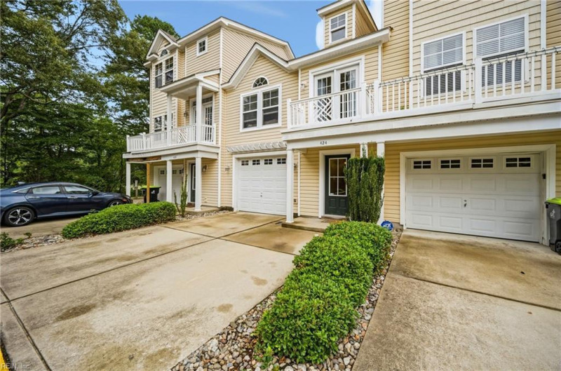Photo 4 of 32 residential for sale in Virginia Beach virginia Photo 4 of 32 residential for sale in Virginia Beach virginia