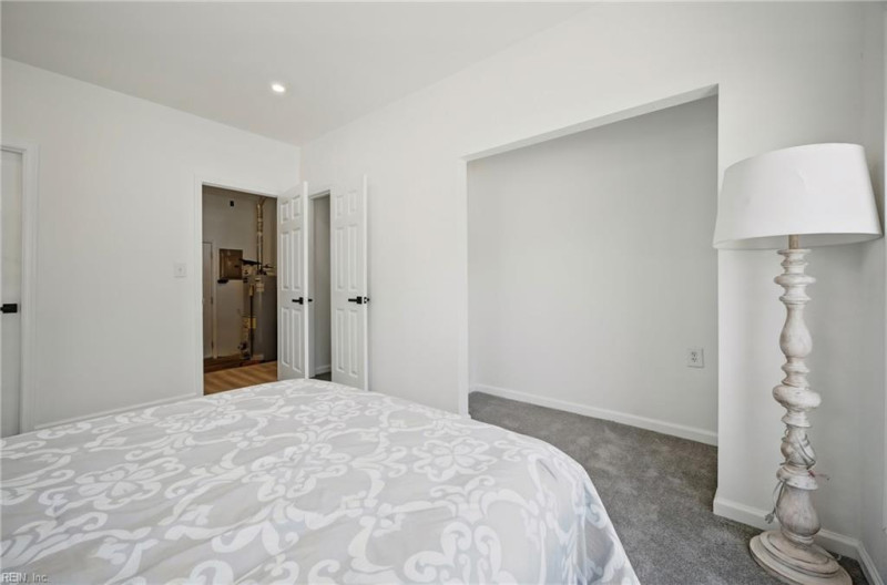 Photo 11 of 32 residential for sale in Portsmouth virginia