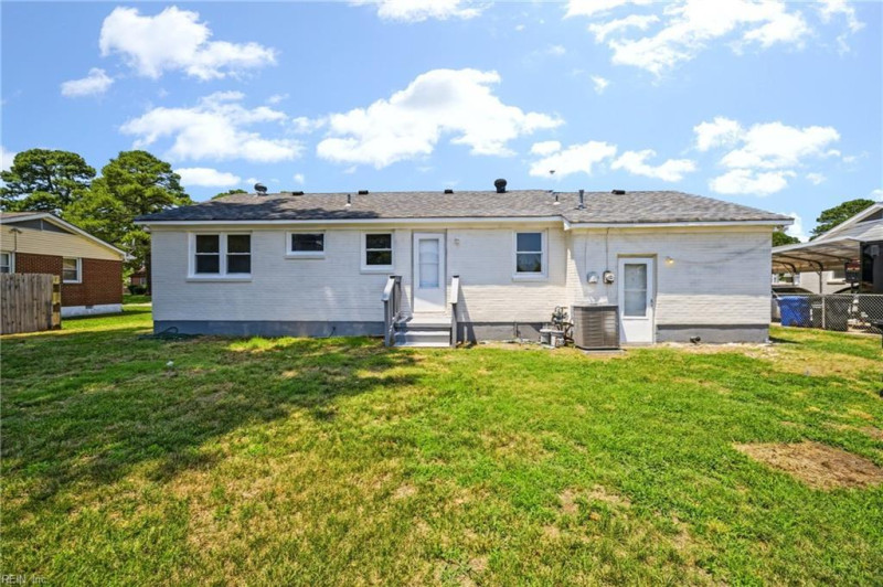 Photo 28 of 32 residential for sale in Portsmouth virginia