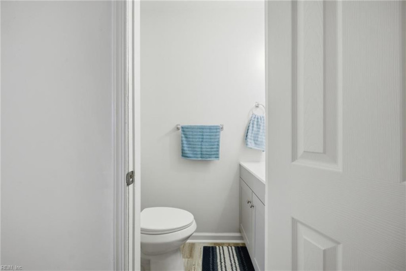 Photo 15 of 38 residential for sale in Virginia Beach virginia