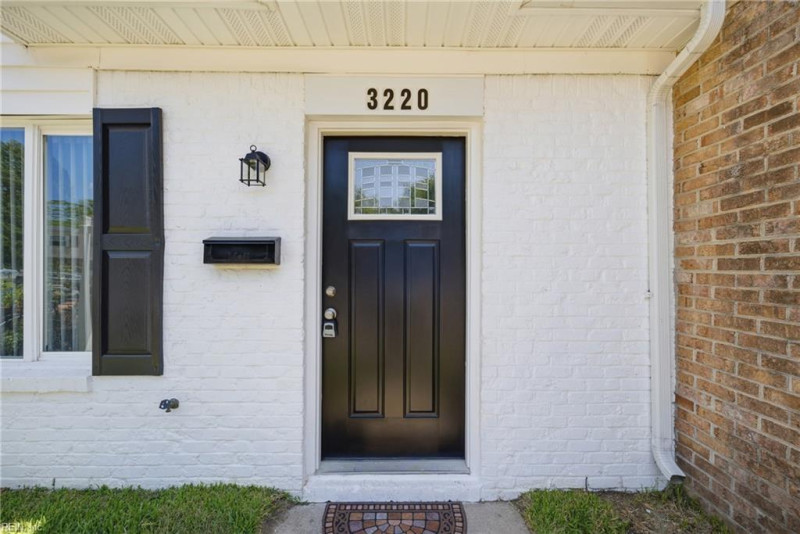 Photo 4 of 38 residential for sale in Virginia Beach virginia