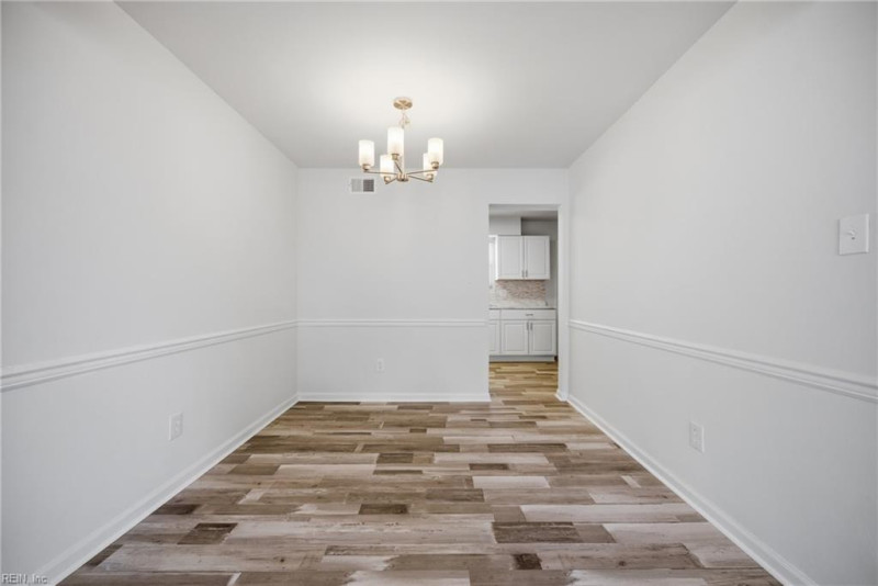 Photo 8 of 38 residential for sale in Virginia Beach virginia