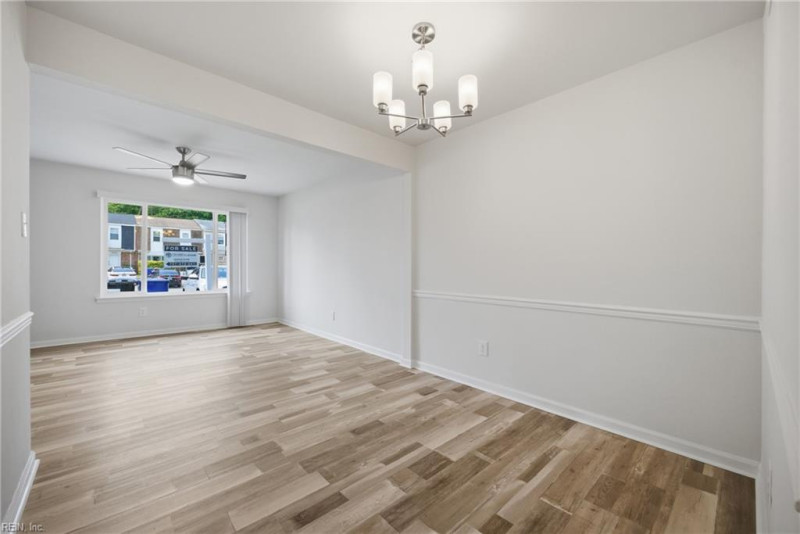 Photo 9 of 38 residential for sale in Virginia Beach virginia