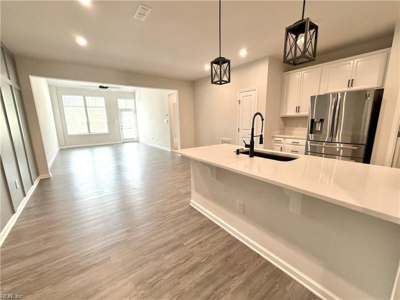 Photo 6 of 28 residential for sale in James City County virginia
