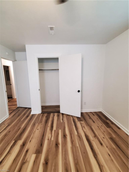 Photo 14 of 18 residential for sale in Portsmouth virginia