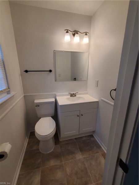 Photo 16 of 18 residential for sale in Portsmouth virginia