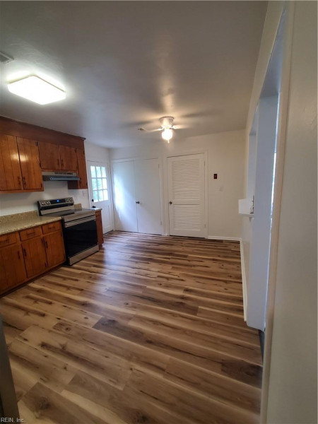 Photo 8 of 18 residential for sale in Portsmouth virginia