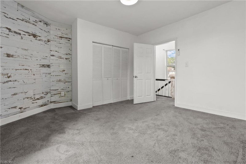 Photo 11 of 23 residential for sale in Portsmouth virginia