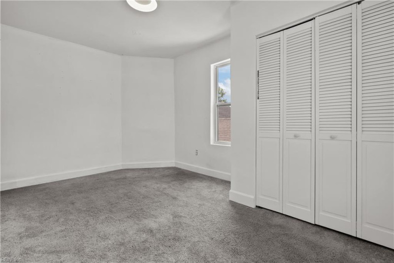 Photo 16 of 23 residential for sale in Portsmouth virginia