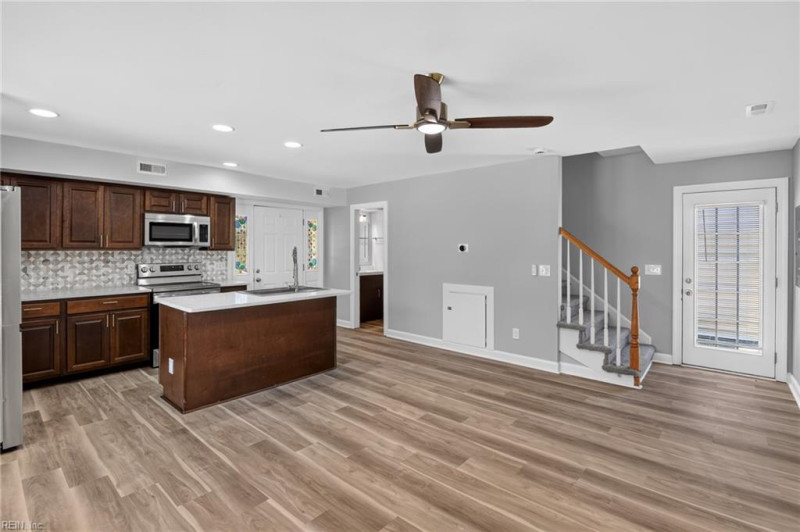 Photo 2 of 30 residential for sale in Chesapeake virginia