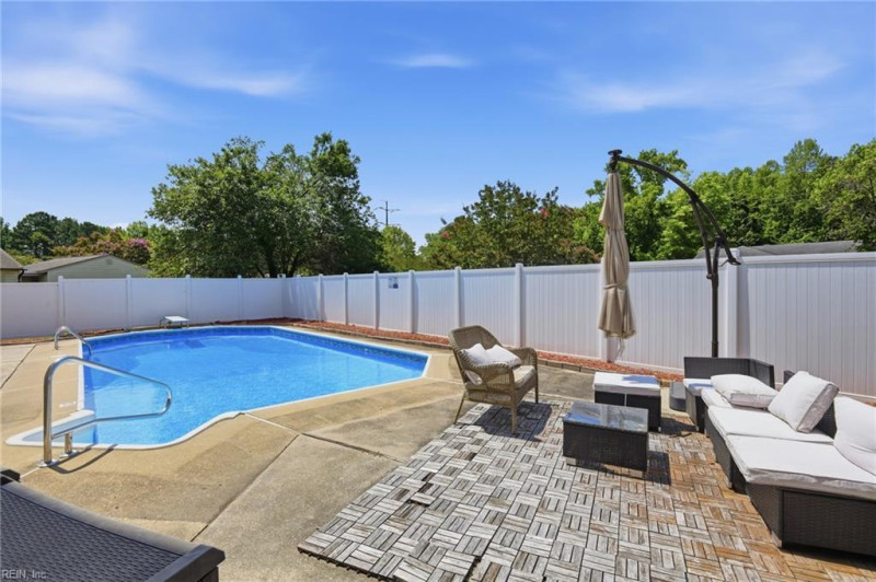 Photo 27 of 30 residential for sale in Chesapeake virginia