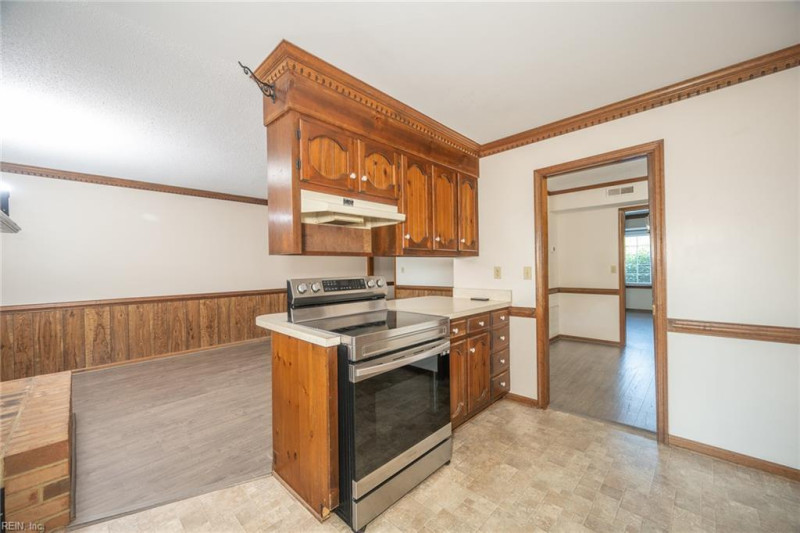 Photo 15 of 34 residential for sale in Chesapeake virginia