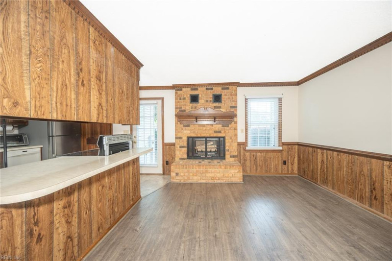 Photo 20 of 34 residential for sale in Chesapeake virginia