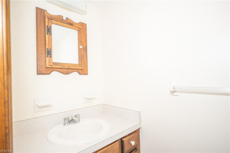 Photo 23 of 34 residential for sale in Chesapeake virginia