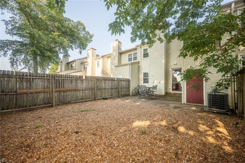 Photo 32 of 34 residential for sale in Chesapeake virginia