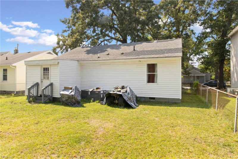 Photo 6 of 7 residential for sale in Franklin virginia